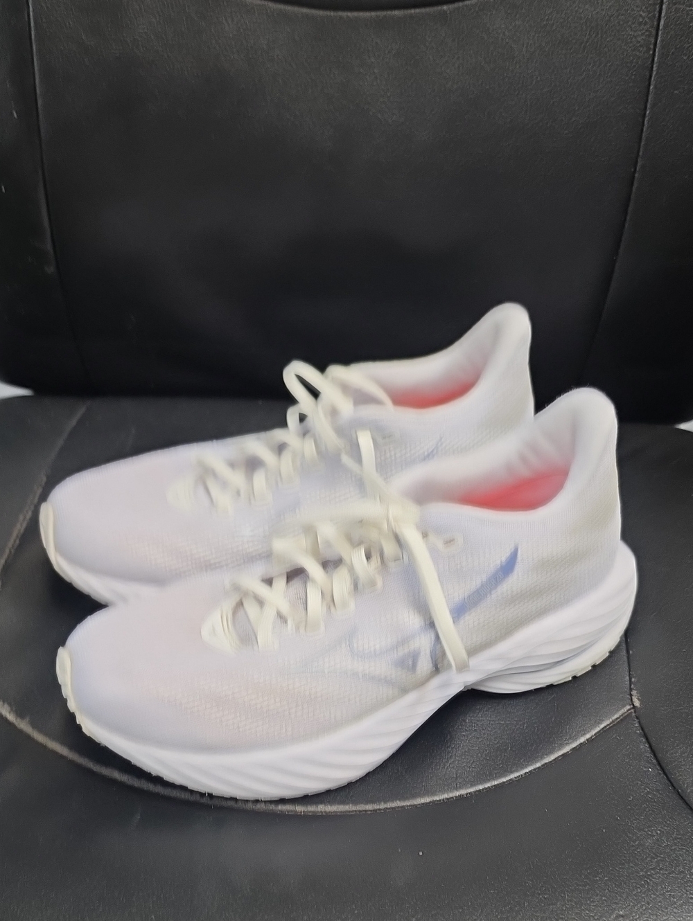 Mizuno White Women's Athletic Running Shoes with Subtle Blue Logo